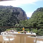 Les Bains Exposition Sud Gorges Du Mondony 6eme Etage * 艾美丽·莱斯·班恩斯·帕尔